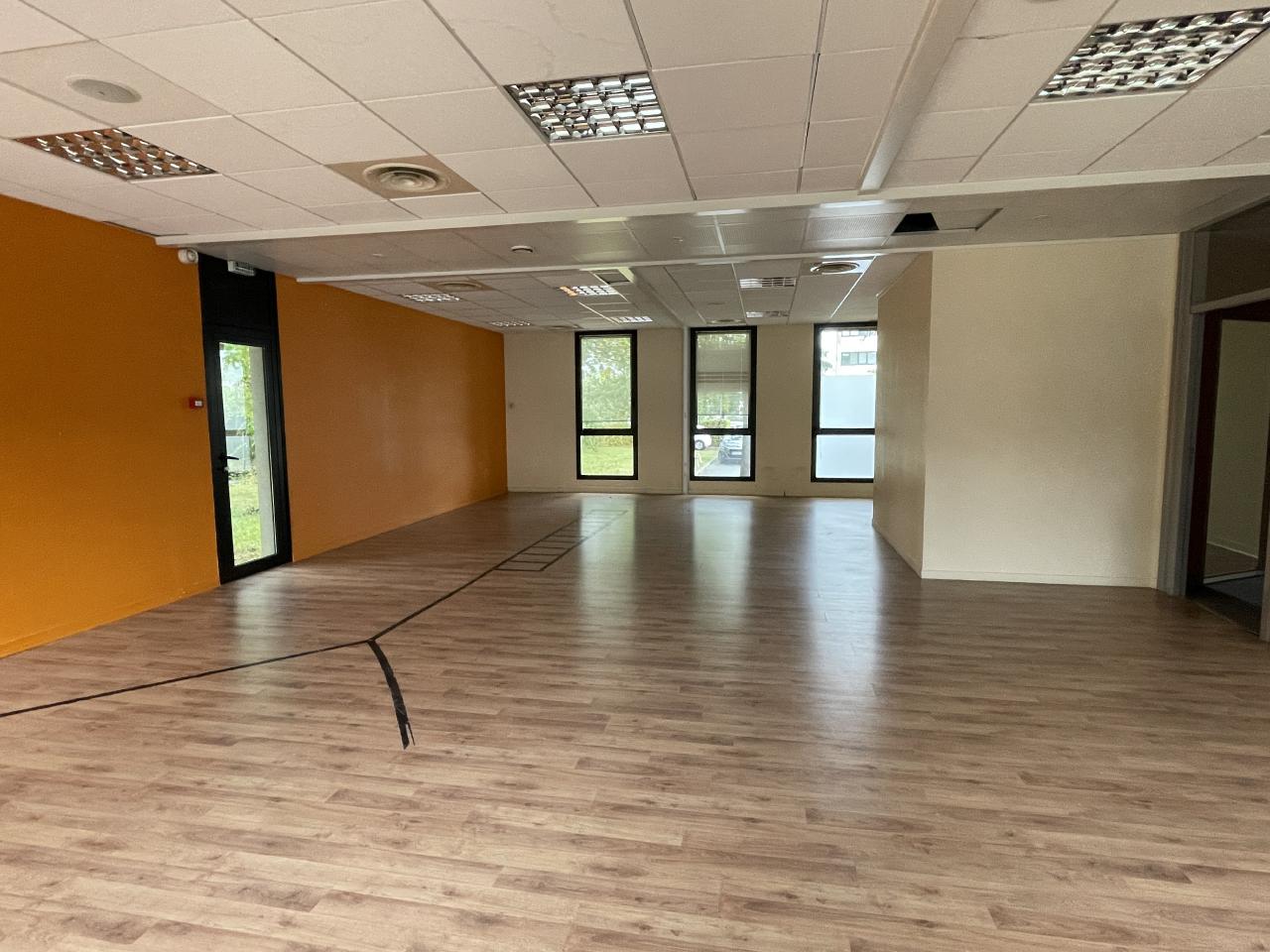 Bureau Rennes 482m² Location bureau Rennes Ille-et-Vilaine OLBUR2316621 3